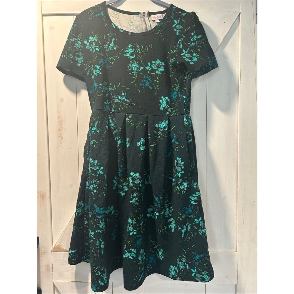 Lularoe Green Floral Amelia Dress NWOT Back Zipper comfy Medium